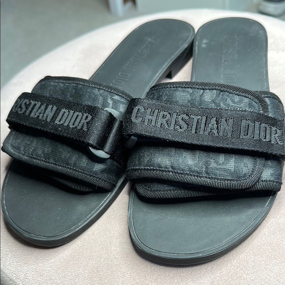 Dior Black Sandals Sleek Designer Comfort